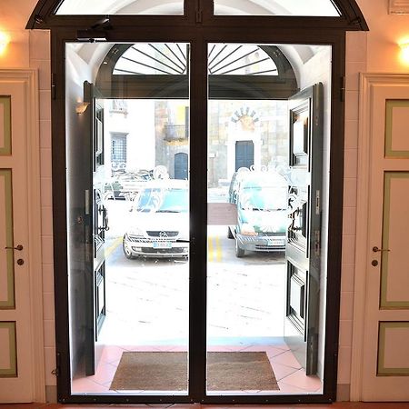Dimora Dei Guelfi Luxury Rooms Lucca Bagian luar foto