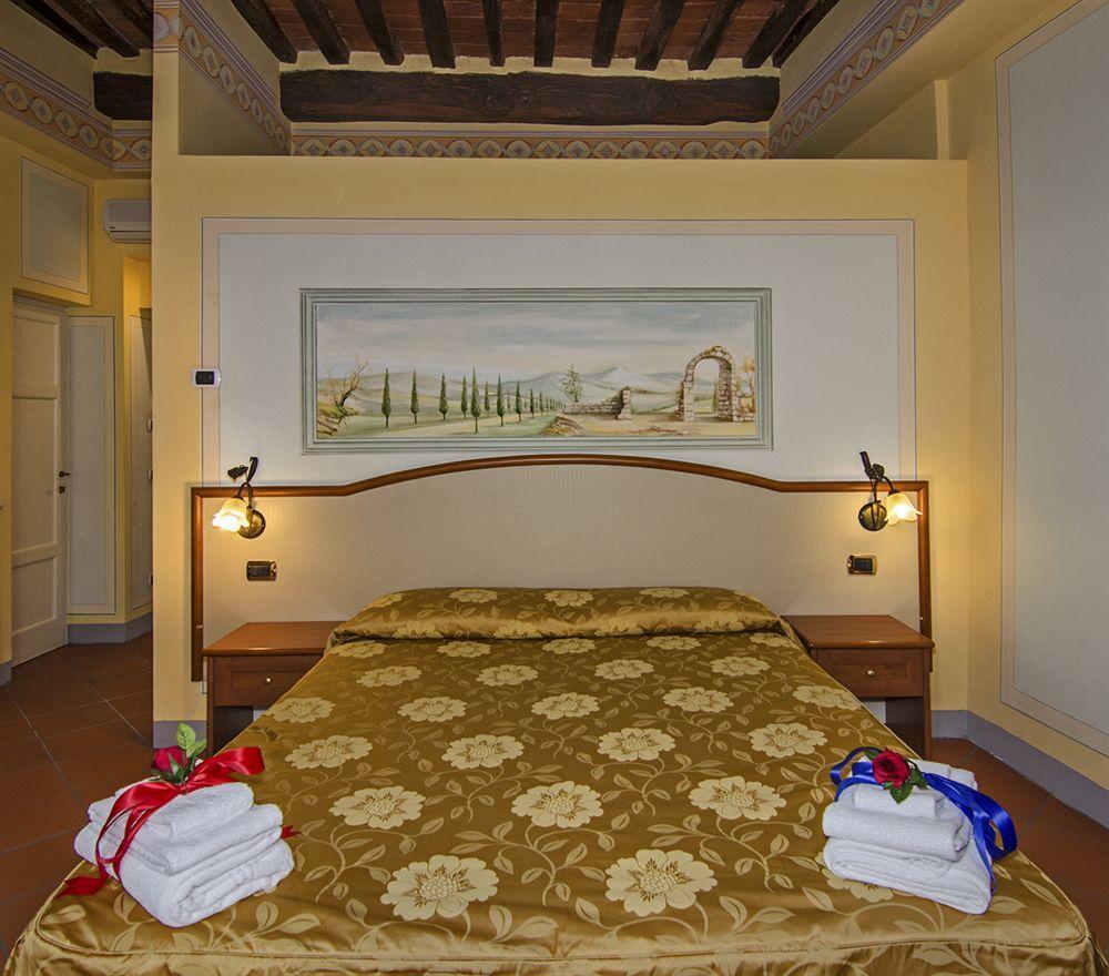 Dimora Dei Guelfi Luxury Rooms Lucca Bagian luar foto