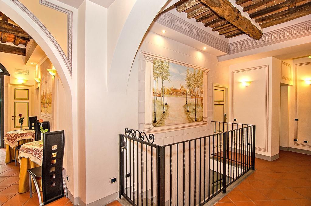Dimora Dei Guelfi Luxury Rooms Lucca Bagian luar foto