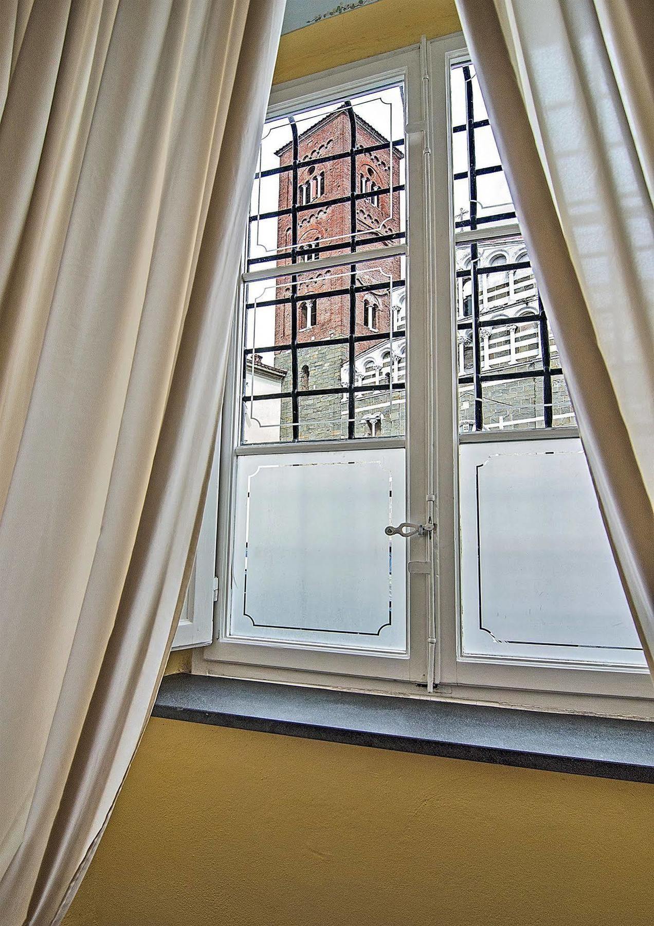 Dimora Dei Guelfi Luxury Rooms Lucca Bagian luar foto