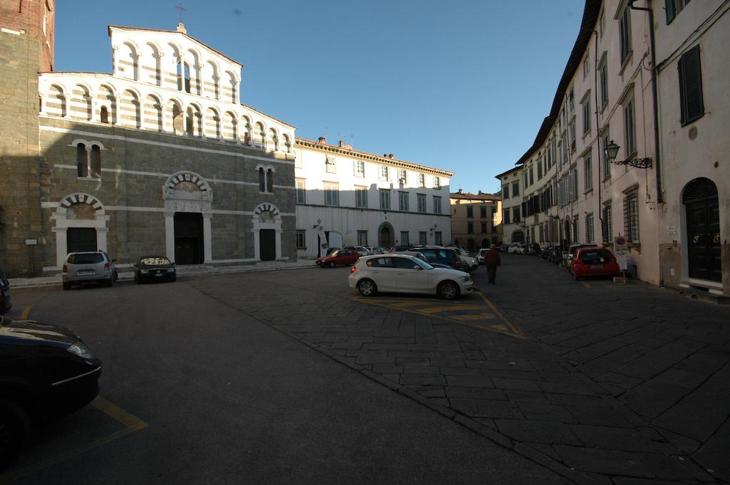 Dimora Dei Guelfi Luxury Rooms Lucca Bagian luar foto