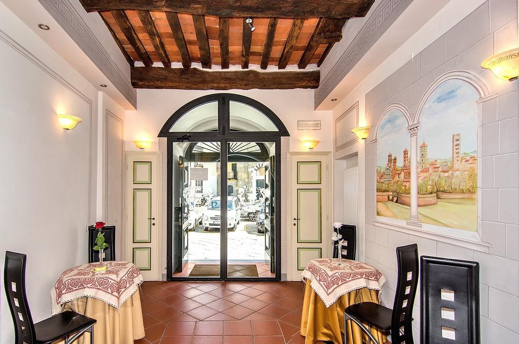 Dimora Dei Guelfi Luxury Rooms Lucca Bagian luar foto